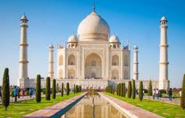 Beautiful 4 Days Mumbai to Noida Honeymoon Trip Package