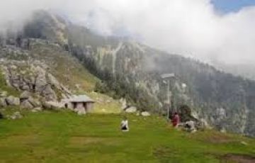 Beautiful 5 Days 4 Nights Dharamshala with Dalhousie Luxury Holiday Package