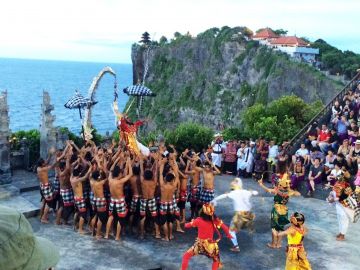 Family Getaway 6 Days India to Bali Luxury Vacation Package