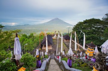 Family Getaway 6 Days India to Bali Luxury Vacation Package