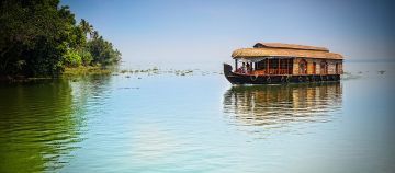 Amazing 5 Days Cochin Lake Vacation Package
