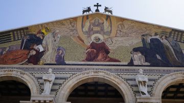 Experience 10 Days India to Amman Vacation Package