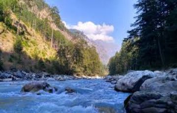 Beautiful Kasol Honeymoon Tour Package for 3 Days 2 Nights from New Delhi