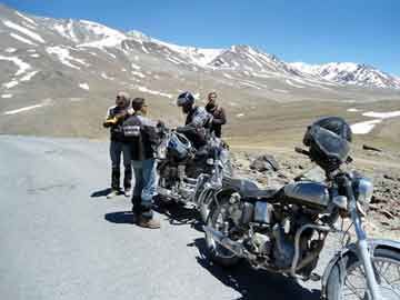 11 Days 10 Nights Manali Desert Trip Package