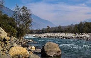 Pleasurable Manali Weekend Getaways Tour Package for 4 Days 3 Nights