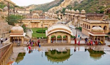 Ecstatic 6 Days 5 Nights Jaipur Honeymoon Trip Package