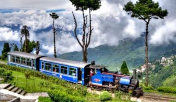 5 Days 4 Nights Gangtok and Darjeeling Mountain Trip Package