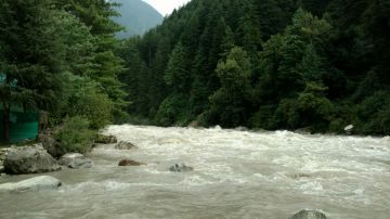 Experience 6 Days Delhi to Kasol Trip Package
