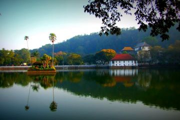 2 Days 1 Night KANDY, NUWARA ELIYA with COLOMBO Heritage Tour Trip Package