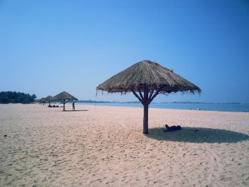 Heart-warming Murudeshwar Beach Tour Package from Mangaluru