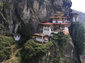 Amazing 8 Days Paro to Thimphu Honeymoon Trip Package