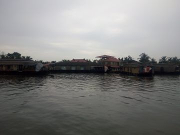 Experience 9 Days 8 Nights Kovalam Beach Holiday Package