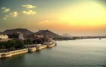 Magical 4 Days Jaipur to Pushkar Friends Vacation Package