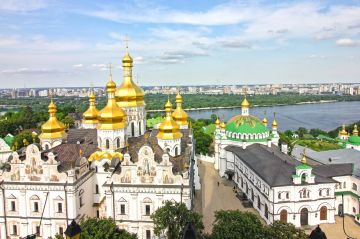 Experience 4 Days 3 Nights Ukraine Holiday Package