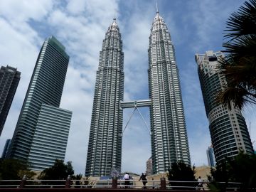 Heart-warming 4 Days 3 Nights KUALA LUMPUR Vacation Package