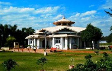 Family Getaway 3 Days 2 Nights Nainadevi Tour Package