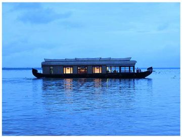 Memorable 5 Days Munnar Friends Trip Package