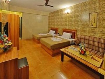 Pleasurable 5 Days 4 Nights North Goa Honeymoon Vacation Package