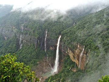 Best 4 Days 3 Nights Shillong Trip Package