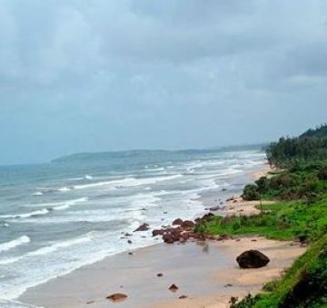 Pleasurable Ganpatipule Beach Tour Package for 3 Days