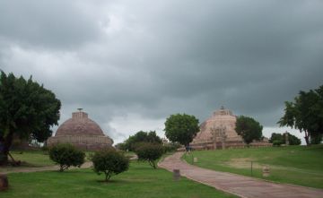 Amazing 3 Days 2 Nights Sanchi Lake Holiday Package
