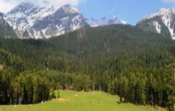 Beautiful Pahalgam Tour Package for 2 Days