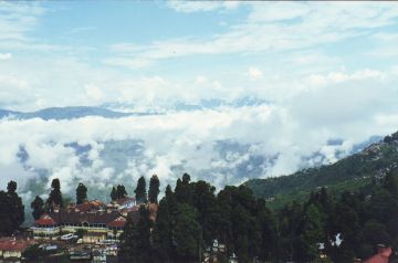 Ecstatic Darjeeling Friends Tour Package for 2 Days 1 Night