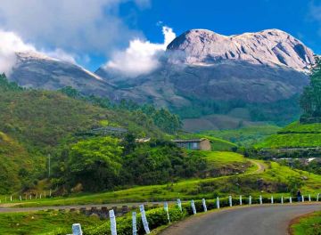 Pleasurable 2 Days 1 Night Munnar Friends Vacation Package