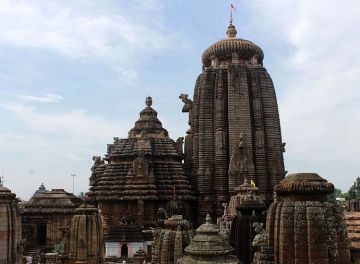 Pleasurable Bhubaneswar Water Sport Tour Package for 2 Days