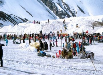 Beautiful 2 Days Rohtang Pass Hill Stations Vacation Package