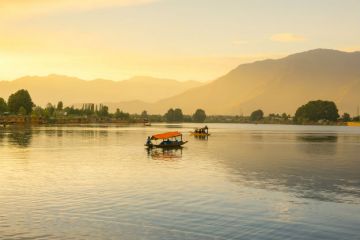 Best 2 Days 1 Night Srinagar Hill Stations Holiday Package