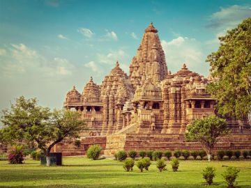 Experience 2 Days Khajuraho Friends Trip Package