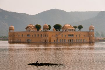 Ecstatic 2 Days Jaipur Religious Tour Package