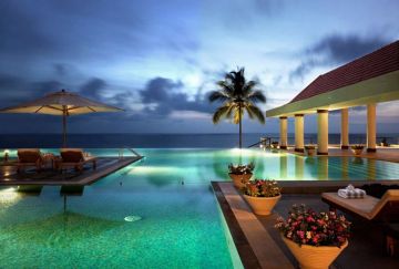 Experience 2 Days 1 Night Kovalam Honeymoon Tour Package