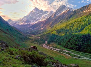 2 Days 1 Night Himalayan Mount Start, Himachal Pradesh to Himalayan Tour Package