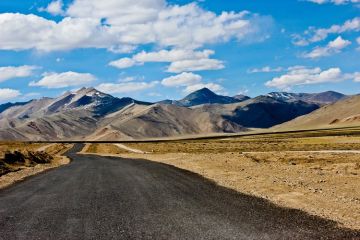 Pleasurable 2 Days Leh Hill Tour Package