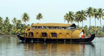 Amazing 2 Days Kerala Honeymoon Tour Package
