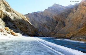 16 Days Leh, Chilling, Darbau with Tip Yokma Wildlife Vacation Package