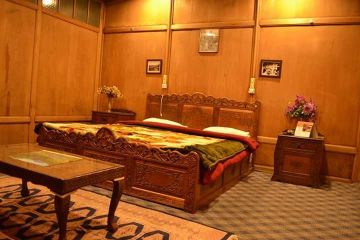 Heart-warming 6 Days SRINAGAR to Kashmir Golf Course Vacation Package