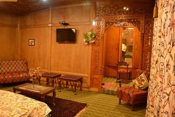 Heart-warming 6 Days SRINAGAR to Kashmir Golf Course Vacation Package