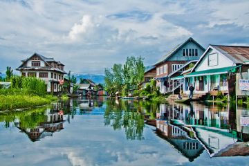 Pleasurable Srinagar Water Activities Tour Package for 2 Days
