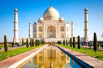 Heart-warming 2 Days Agra with Fatehpur Sikri Hill Trip Package