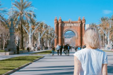 Experience 7 Days Delhi to Barcelona Vacation Package