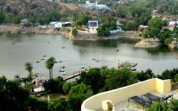 Magical 2 Days 1 Night Mount Abu Romantic Vacation Package
