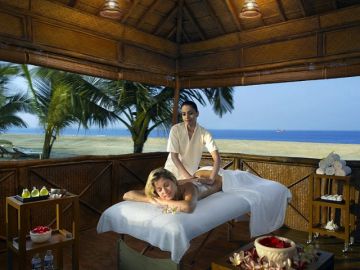 Historical Places Tour Package for 2 Days 1 Night