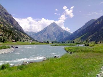 Experience 2 Days Srinagar Religious Trip Package