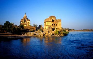 Heart-warming Orchha Religious Tour Package for 2 Days 1 Night