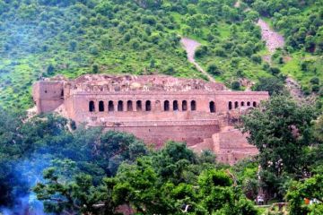 Ecstatic Bhangarh Romantic Tour Package for 2 Days 1 Night