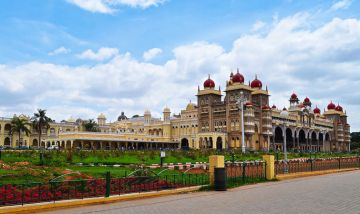 Family Getaway 2 Days 1 Night Mysore Shopping Tour Package