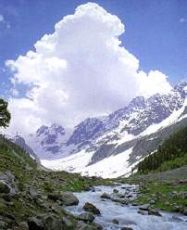 5 Days 4 Nights SRINAGAR, GULMARG, PAHALGAM with SONMARG Offbeat Holiday Package